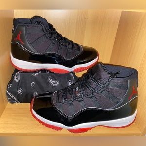 Men’s Size 9.5 “Playoff Bred” Jordan 11 Retro For Sale (2019)